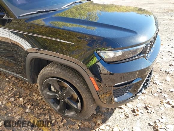 ✅ 2023 Jeep Grand Cherokee Limited • VIN: 1C4RJHBG8PC504544 • Lot: 43471533. Wystawiony na IAAI z przebiegiem 81 491 mil. Bezpłatny archiwum sprzedaży aukcyjnych z USA i szczegółowy raport historii pojazdu na DreamBid. Zdjęcie 17.