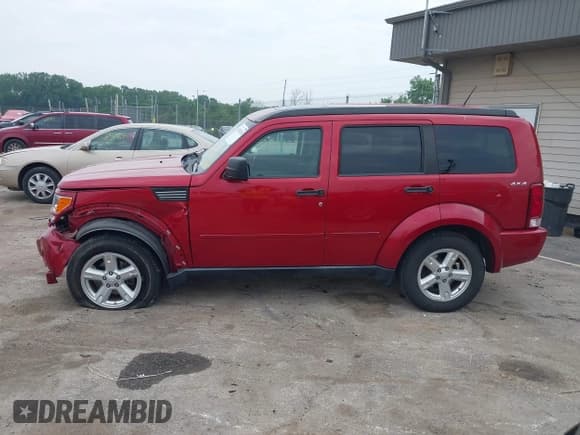 ✅ 2010 Dodge Nitro SXT • VIN: 1D4PU5GK8AW100730 • Lot: 42492250. Listed on IAAI with 116,581 mi. Free auction sales archive from the USA and detailed vehicle history report at DreamBid. Image 15.