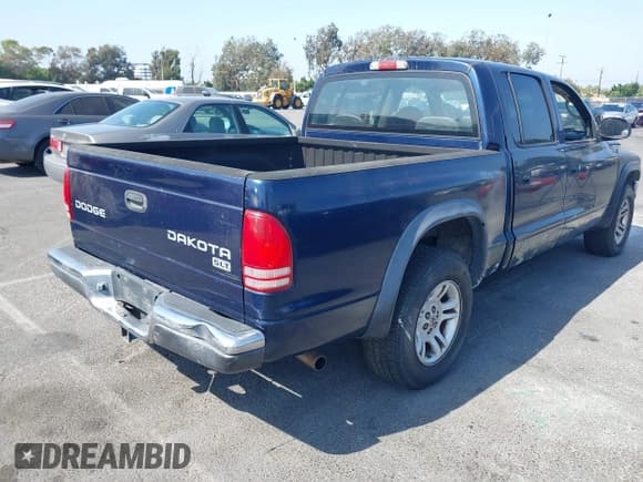 ✅ 2003 Dodge Dakota SLT • VIN: 1D7HL48X23S367452 • Lot: 42959947. Wystawiony na IAAI z przebiegiem 198 631 mil. Bezpłatny archiwum sprzedaży aukcyjnych z USA i szczegółowy raport historii pojazdu na DreamBid. Zdjęcie 6.