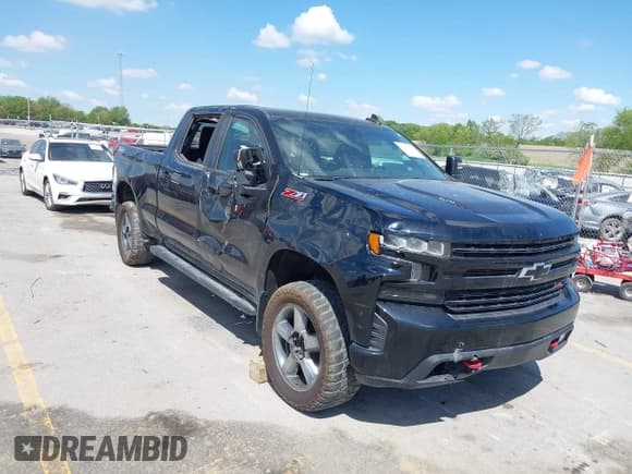 ✅ 2022 Chevrolet Silverado 1500 LT Trail Boss • VIN: 3GCPYFEL4NG101803 • Lot: 42271645. Wystawiony na IAAI z przebiegiem 37 736 mil. Bezpłatny archiwum sprzedaży aukcyjnych z USA i szczegółowy raport historii pojazdu na DreamBid. Zdjęcie 17.
