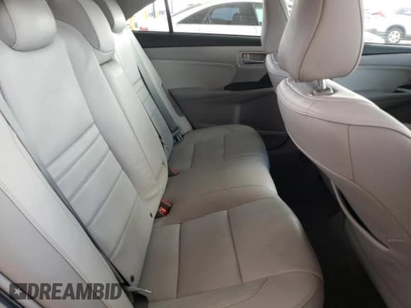 ✅ 2015 Toyota Camry LE • VIN: 4T1BD1FK2FU174581 • Lot: 80300235. Wystawiony na Copart z przebiegiem 37 726 mil. Bezpłatny archiwum sprzedaży aukcyjnych z USA i szczegółowy raport historii pojazdu na DreamBid. Zdjęcie 10.