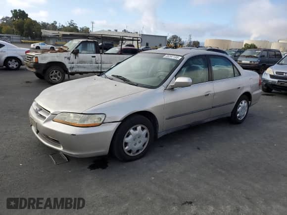 1999 Honda Accord LX z VIN 1HGCG6657XA150109, wystawiony jako Copart lot #85397155 z przebiegiem 132 685 mil mil oraz Szkoda całkowita • Salvage title. Historia ofert i sprzedaży dostępna na DreamBid. Obrazek 1.