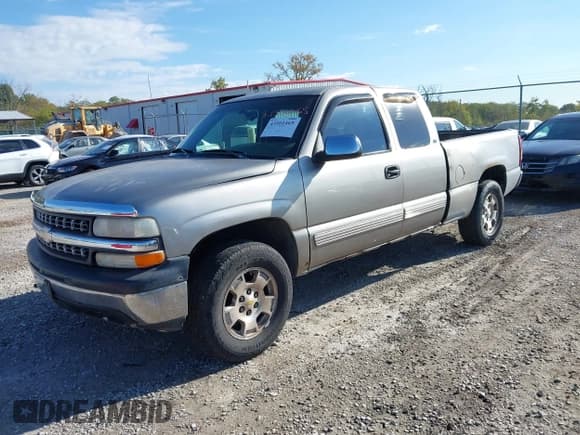 ✅ 1999 Chevrolet Silverado 1500 LS • VIN: 2GCEK19T9X1102303 • Lot: 43501465. Wystawiony na IAAI z przebiegiem 267 001 mil. Bezpłatny archiwum sprzedaży aukcyjnych z USA i szczegółowy raport historii pojazdu na DreamBid. Zdjęcie 2.