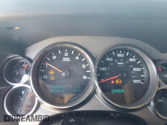 ✅ 2011 Chevrolet Silverado 1500 LT • VIN: 1GCRKSE37BZ166367 • Lot: 86337115. Listed on Copart with 165,943 mi. Free auction sales archive from the USA and detailed vehicle history report at DreamBid. Image 9.