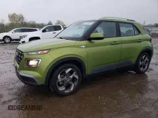 2021 Hyundai Venue SEL z VIN KMHRC8A34MU100828, wystawiony jako Copart lot #81971545 z przebiegiem 59 862 mil mil oraz Szkoda całkowita • Salvage title. Historia ofert i sprzedaży dostępna na DreamBid. Obrazek 1.