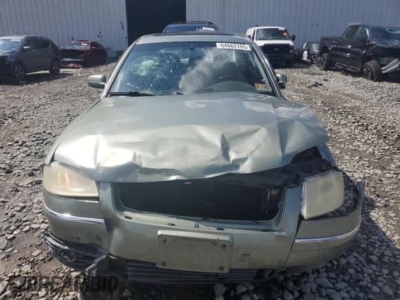 ✅ 2002 Volkswagen Passat GLX • VIN: WVWTH63B22P118938 • Lot: 64662765. Listed on Copart with 76,850 mi. Free auction sales archive from the USA and detailed vehicle history report at DreamBid. Image 5.