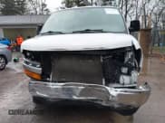 ✅ 2023 Chevrolet Express Cargo • VIN: 1GCWGAFP5P1230752 • Lot: 43732338. Wystawiony na IAAI z przebiegiem 42 696 mil. Bezpłatny archiwum sprzedaży aukcyjnych z USA i szczegółowy raport historii pojazdu na DreamBid. Zdjęcie 6.