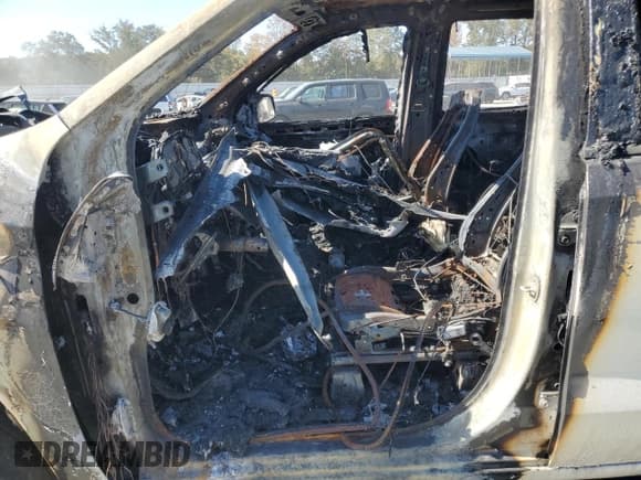 ✅ 2022 Chevrolet Silverado 1500 LTZ • VIN: 1GCUDGED0NZ643221 • Лот: 87371545. Опубликован ранее на Copart с пробегом Не указан. Бесплатный доступ к архиву аукционных продаж из США и подробный отчёт об истории автомобиля на DreamBid. Изображение 7.