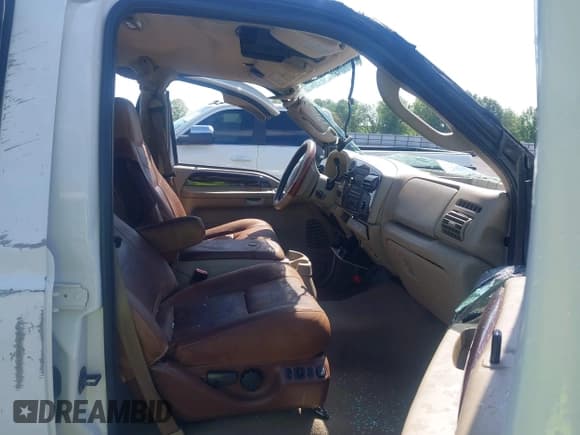 ✅ 2006 Ford F-250 XL • VIN: 1FTSW21P56ED13667 • Lot: 42108168. Listed on IAAI with 175,075 mi. Free auction sales archive from the USA and detailed vehicle history report at DreamBid. Image 5.