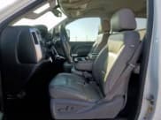 ✅ 2015 Chevrolet Silverado 2500HD LT • VIN: 1GC1KVEG0FF528225 • Лот: 86517815. Опубликован ранее на Copart с пробегом 283 951 миль. Бесплатный доступ к архиву аукционных продаж из США и подробный отчёт об истории автомобиля на DreamBid. Изображение 7.