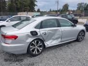 ✅ 2021 Volkswagen Passat SE • VIN: 1VWSA7A30MC008155 • Lot: 43333024. Wystawiony na IAAI z przebiegiem 62 549 mil. Bezpłatny archiwum sprzedaży aukcyjnych z USA i szczegółowy raport historii pojazdu na DreamBid. Zdjęcie 6.