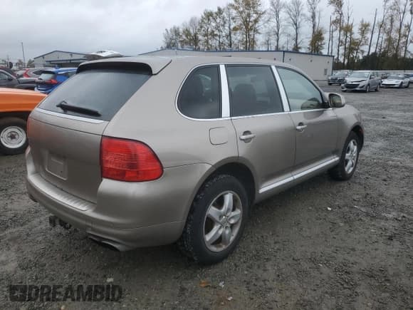 ✅ 2005 Porsche Cayenne Turbo • VIN: WP1AC29P75LA90100 • Lot: 74377104. Wystawiony na Copart z przebiegiem 209 034 mil. Bezpłatny archiwum sprzedaży aukcyjnych z USA i szczegółowy raport historii pojazdu na DreamBid. Zdjęcie 3.
