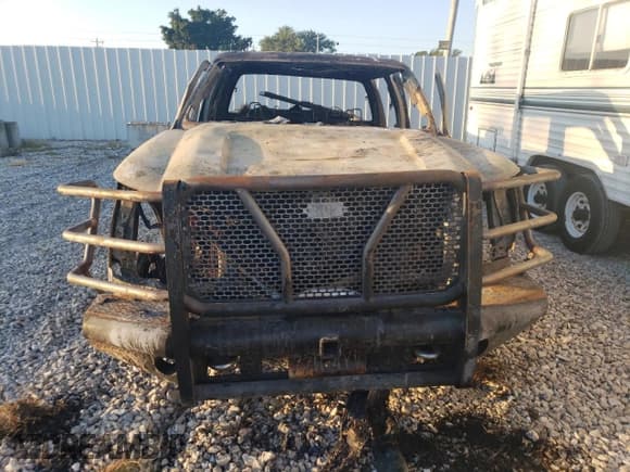 ✅ 2011 Ford F-350 XL • VIN: 1FT8W3DT2BEB24302 • Lot: 71036275. Wystawiony na Copart z przebiegiem Nie podano. Bezpłatny archiwum sprzedaży aukcyjnych z USA i szczegółowy raport historii pojazdu na DreamBid. Zdjęcie 5.