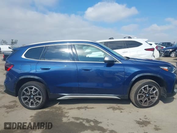 ✅ 2024 BMW X1 xDrive28i • VIN: WBX73EF06R5Z79567 • Lot: 43170896. Listed on IAAI with 3,344 mi. Free auction sales archive from the USA and detailed vehicle history report at DreamBid. Image 13.