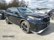 ✅ 2022 Toyota Highlander XSE • VIN: 5TDLZRBHXNS257536 • Lot: 92845985. Listed on Copart with 45,412 mi. Free auction sales archive from the USA and detailed vehicle history report at DreamBid. Image 4.