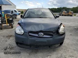 ✅ 2010 Hyundai Accent GS • VIN: KMHCM3AC6AU164712 • Лот: 56627775. Опубликован ранее на Copart с пробегом 80 658 миль. Бесплатный доступ к архиву аукционных продаж из США и подробный отчёт об истории автомобиля на DreamBid. Изображение 5.