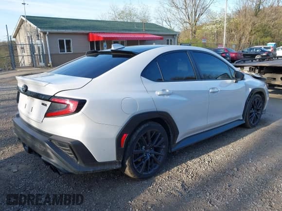 ✅ 2023 Subaru WRX Premium • VIN: JF1VBAF67P9806723 • Лот: 42084663. Опубликован ранее на IAAI с пробегом 48 648 миль. Бесплатный доступ к архиву аукционных продаж из США и подробный отчёт об истории автомобиля на DreamBid. Изображение 4.