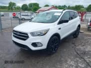 ✅ 2019 Ford Escape SE • VIN: 1FMCU0GD2KUC46050 • Лот: 42204401. Опубликован ранее на IAAI с пробегом 126 308 миль. Бесплатный доступ к архиву аукционных продаж из США и подробный отчёт об истории автомобиля на DreamBid. Изображение 17.