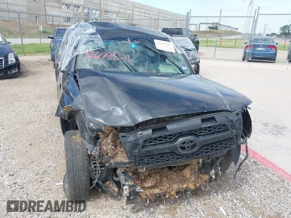 ✅ 2011 Toyota Tacoma • VIN: 5TFTX4CN1BX004365 • Lot: 42609521. Listed on IAAI with 135,817 mi. Free auction sales archive from the USA and detailed vehicle history report at DreamBid. Image 6.