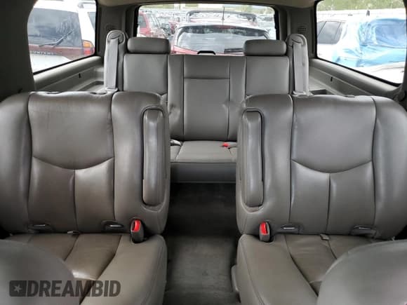 ✅ 2004 Chevrolet Suburban Z71 • VIN: 3GNFK16Z44G305168 • Лот: 53900955. Опубликован ранее на Copart с пробегом 186 770 миль. Бесплатный доступ к архиву аукционных продаж из США и подробный отчёт об истории автомобиля на DreamBid. Изображение 10.