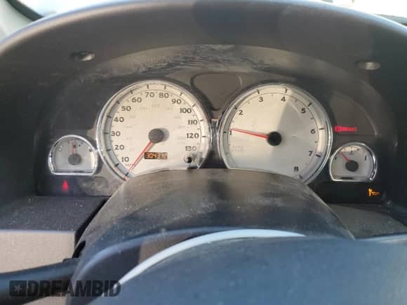 ✅ 2004 Saturn VUE V6 • VIN: 5GZCZ53474S882677 • Lot: 84681374. Wystawiony na Copart z przebiegiem 304 312 mil. Bezpłatny archiwum sprzedaży aukcyjnych z USA i szczegółowy raport historii pojazdu na DreamBid. Zdjęcie 9.