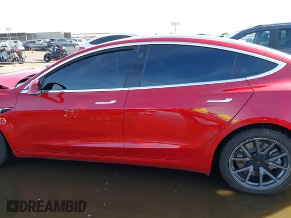 ✅ 2018 Tesla Model 3 Long Range Battery • VIN: 5YJ3E1EA8JF058141 • Lot: 43723782. Listed on IAAI with 171,175 mi. Free auction sales archive from the USA and detailed vehicle history report at DreamBid. Image 14.
