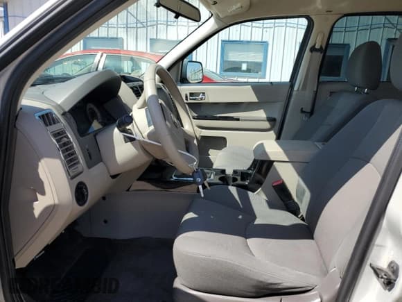 ✅ 2008 Mazda Tribute Grand Touring • VIN: 4F2CZ06128KM13900 • Lot: 51960155. Listed on Copart with 178,328 mi. Free auction sales archive from the USA and detailed vehicle history report at DreamBid. Image 7.