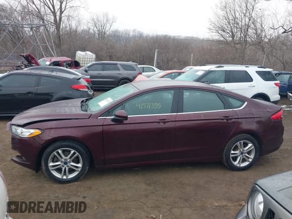 ✅ 2018 Ford Fusion SE • VIN: 3FA6P0H72JR202854 • Lot: 41571355. Wystawiony na IAAI z przebiegiem 88 182 mil. Bezpłatny archiwum sprzedaży aukcyjnych z USA i szczegółowy raport historii pojazdu na DreamBid. Zdjęcie 14.