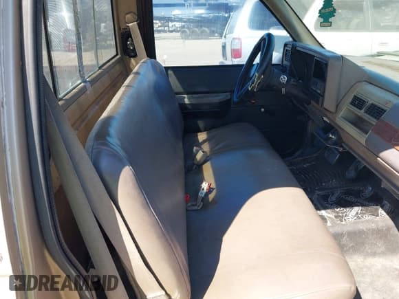 ✅ 1989 Chevrolet Silverado 2500 • VIN: 1GCGC24K0KE185041 • Лот: 43491376. Опубликован ранее на IAAI с пробегом 248 320 миль. Бесплатный доступ к архиву аукционных продаж из США и подробный отчёт об истории автомобиля на DreamBid. Изображение 8.