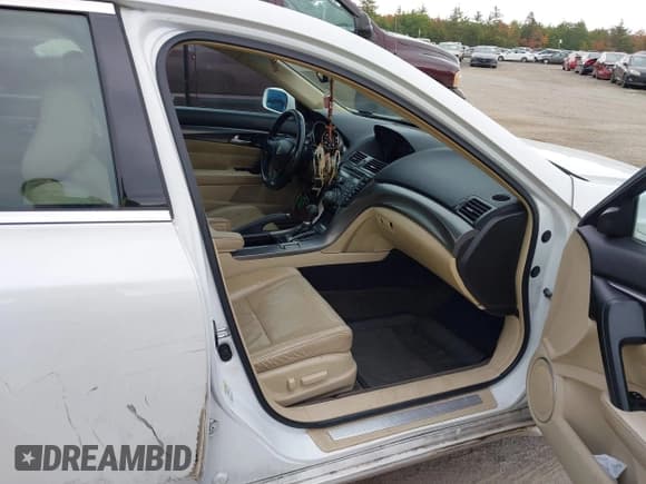 ✅ 2013 Acura TL Advance • VIN: 19UUA8F78DA003103 • Lot: 43278677. Wystawiony na IAAI z przebiegiem 174 490 mil. Bezpłatny archiwum sprzedaży aukcyjnych z USA i szczegółowy raport historii pojazdu na DreamBid. Zdjęcie 5.