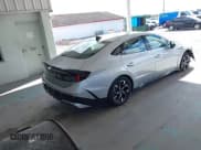 ✅ 2024 Hyundai Sonata SEL • VIN: KMHL64JA1RA383864 • Lot: 43515771. Wystawiony na IAAI z przebiegiem 8 894 mil. Bezpłatny archiwum sprzedaży aukcyjnych z USA i szczegółowy raport historii pojazdu na DreamBid. Zdjęcie 4.