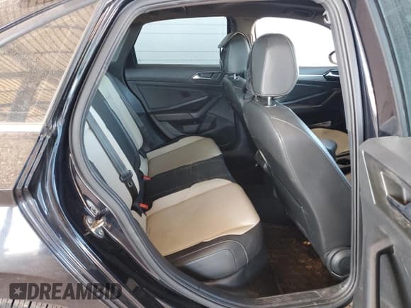 ✅ 2019 Volkswagen Jetta S • VIN: 3VWC57BU5KM189491 • Lot: 82263785. Listed on Copart with 115,414 mi. Free auction sales archive from the USA and detailed vehicle history report at DreamBid. Image 10.