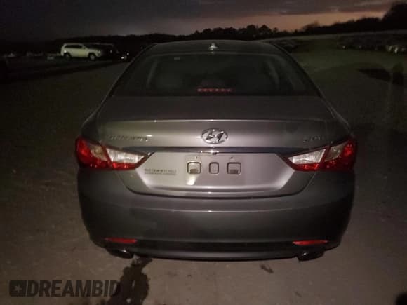 ✅ 2012 Hyundai Sonata SE • VIN: 5NPEC4ABXCH419484 • Лот: 92595555. Опубликован ранее на Copart с пробегом Не указан. Бесплатный доступ к архиву аукционных продаж из США и подробный отчёт об истории автомобиля на DreamBid. Изображение 6.