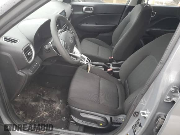 2022 Hyundai Venue SE with VIN KMHRB8A39NU175917, listed as a Copart auction lot 72757694 with 20,776 mi miles and Salvage title. Bid and sale history available at DreamBid. Image 7.