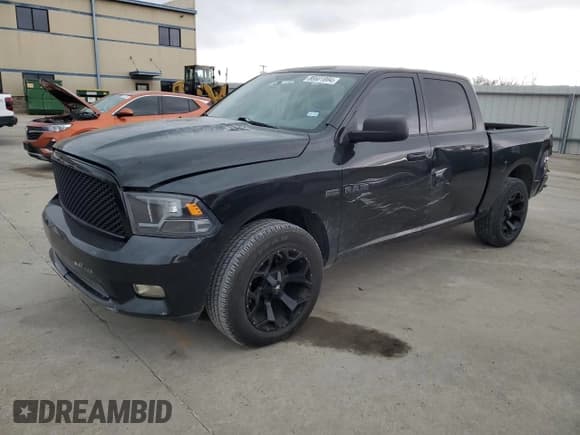 ✅ 2009 Dodge 1500 Sport • VIN: 1D3HB13TX9S738194 • Lot: 86601894. Wystawiony na Copart z przebiegiem 204 096 mil. Bezpłatny archiwum sprzedaży aukcyjnych z USA i szczegółowy raport historii pojazdu na DreamBid. Zdjęcie 1.