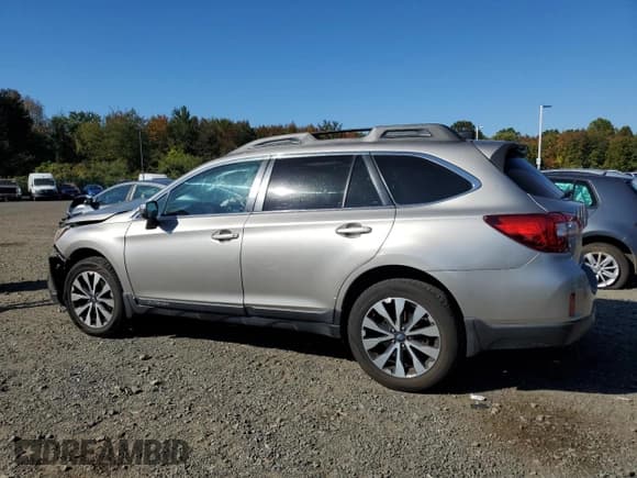 ✅ 2016 Subaru Outback Limited • VIN: 4S4BSENC0G3226983 • Lot: 85344655. Listed on Copart with 170,739 mi. Free auction sales archive from the USA and detailed vehicle history report at DreamBid. Image 2.