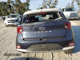 ✅ 2022 Hyundai Venue SEL • VIN: KMHRC8A39NU162596 • Lot: 83811984. Listed on Copart with Not provided. Free auction sales archive from the USA and detailed vehicle history report at DreamBid. Image 6.