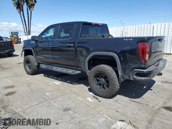 ✅ 2021 GMC Sierra 1500 • VIN: 1GTU9AEF8MZ229571 • Lot: 51665955. Wystawiony na Copart z przebiegiem 96 058 mil. Bezpłatny archiwum sprzedaży aukcyjnych z USA i szczegółowy raport historii pojazdu na DreamBid. Zdjęcie 2.