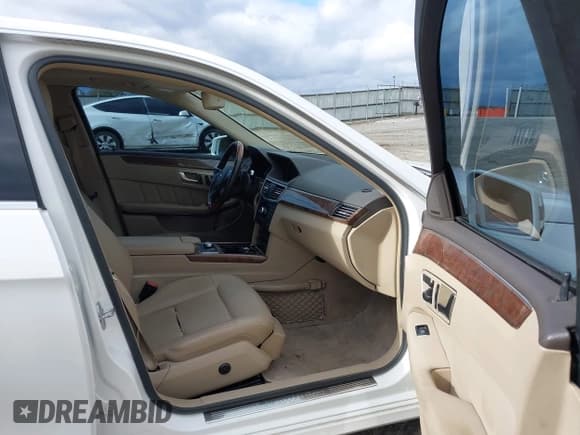 ✅ 2013 Mercedes-Benz E 350 Sport • VIN: WDDHF8JB3DA672088 • Lot: 43581128. Listed on IAAI with 138,824 mi. Free auction sales archive from the USA and detailed vehicle history report at DreamBid. Image 5.