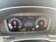 ✅ 2025 Audi Q3 S line Premium Plus • VIN: WA1EECF36S1008847 • Lot: 60372235. Wystawiony na Copart z przebiegiem 5 054 mil. Bezpłatny archiwum sprzedaży aukcyjnych z USA i szczegółowy raport historii pojazdu na DreamBid. Zdjęcie 9.