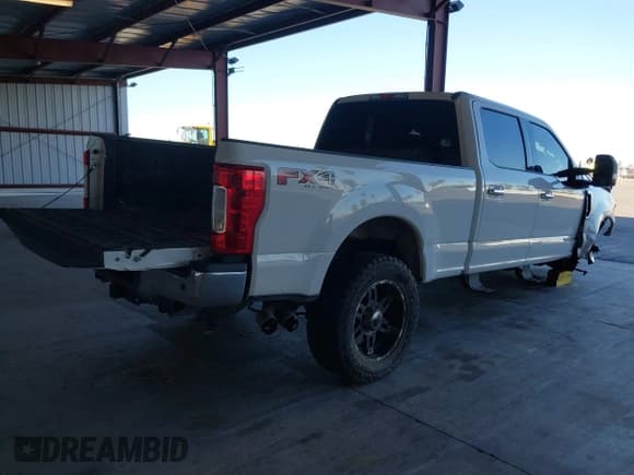 ✅ 2019 Ford F-250 XL • VIN: 1FT7W2BTXKED37703 • Lot: 40849443. Listed on IAAI with 150,618 mi. Free auction sales archive from the USA and detailed vehicle history report at DreamBid. Image 4.