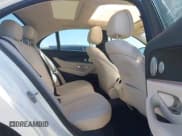 ✅ 2017 Mercedes-Benz E 300 Luxury • VIN: WDDZF4KB7HA123723 • Lot: 42023983. Wystawiony na IAAI z przebiegiem 84 531 mil. Bezpłatny archiwum sprzedaży aukcyjnych z USA i szczegółowy raport historii pojazdu na DreamBid. Zdjęcie 8.