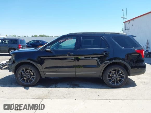 ✅ 2018 Ford Explorer XLT • VIN: 1FM5K8D81JGB14088 • Лот: 42642645. Опубликован ранее на IAAI с пробегом 201 556 миль. Бесплатный доступ к архиву аукционных продаж из США и подробный отчёт об истории автомобиля на DreamBid. Изображение 15.