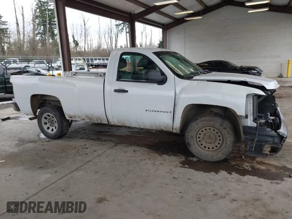✅ 2007 Chevrolet Silverado 1500 Work Truck • VIN: 1GCEC14C97Z564727 • Лот: 41504904. Опубликован ранее на IAAI с пробегом 191 131 миль. Бесплатный доступ к архиву аукционных продаж из США и подробный отчёт об истории автомобиля на DreamBid. Изображение 13.