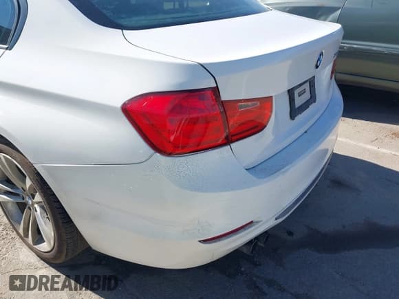✅ 2012 BMW 3 Series 328i • VIN: WBA3C1C59CF432103 • Lot: 43351596. Listed on IAAI with 96,911 mi. Free auction sales archive from the USA and detailed vehicle history report at DreamBid. Image 6.