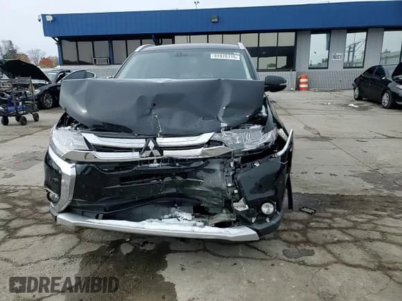✅ 2018 Mitsubishi Outlander SE • VIN: JA4AD3A34JZ048675 • Lot: 91976715. Wystawiony na Copart z przebiegiem 74 245 mil. Bezpłatny archiwum sprzedaży aukcyjnych z USA i szczegółowy raport historii pojazdu na DreamBid. Zdjęcie 14.