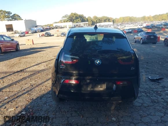 ✅ 2017 BMW i3 • VIN: WBY1Z8C34HV893589 • Лот: 43458603. Опубликован ранее на IAAI с пробегом 64 534 миль. Бесплатный доступ к архиву аукционных продаж из США и подробный отчёт об истории автомобиля на DreamBid. Изображение 16.
