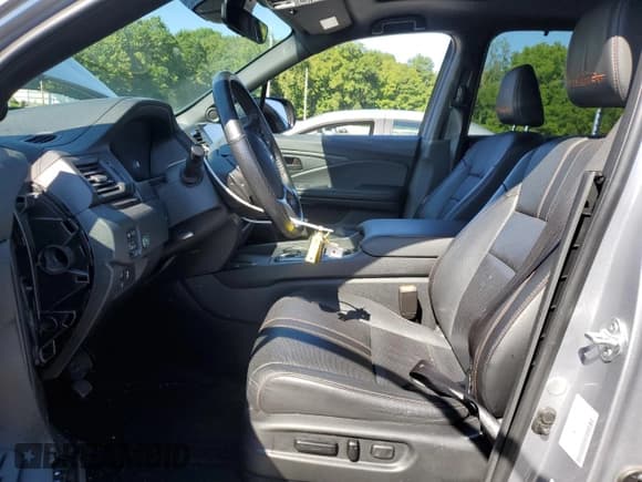 ✅ 2024 Honda Passport TrailSport • VIN: 5FNYF8H66RB001578 • Lot: 69749765. Wystawiony na Copart z przebiegiem 36 126 mil. Bezpłatny archiwum sprzedaży aukcyjnych z USA i szczegółowy raport historii pojazdu na DreamBid. Zdjęcie 7.