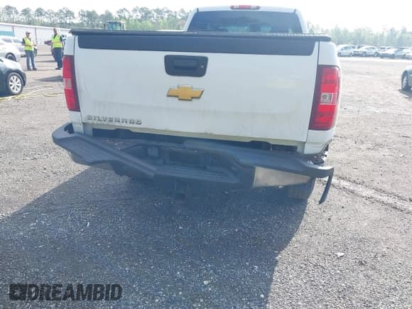 ✅ 2008 Chevrolet Silverado 2500HD • VIN: 1GBHK29668E192575 • Lot: 41925115. Wystawiony na IAAI z przebiegiem 241 278 mil. Bezpłatny archiwum sprzedaży aukcyjnych z USA i szczegółowy raport historii pojazdu na DreamBid. Zdjęcie 6.