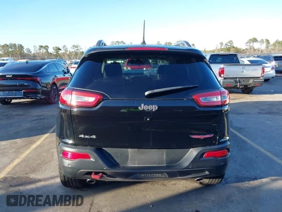 ✅ 2017 Jeep Cherokee Trailhawk • VIN: 1C4PJMBS3HW584386 • Lot: 41347068. Wystawiony na IAAI z przebiegiem 80 598 mil. Bezpłatny archiwum sprzedaży aukcyjnych z USA i szczegółowy raport historii pojazdu na DreamBid. Zdjęcie 16.